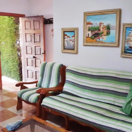 Adosado Con Dos Terrazas Y Piscina בית נופש